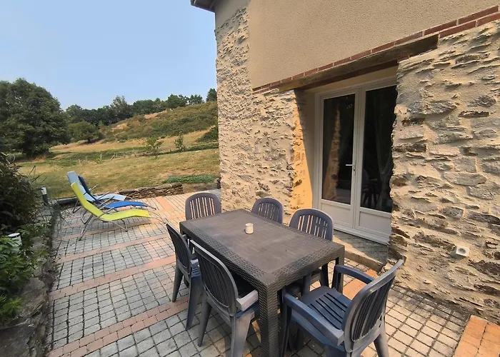 Au Fil De L'eau Nyaraló